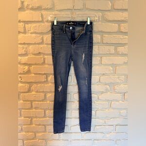 Hollister Women's High Rise Dark Blue Jeans Advanced Stretch Size 00S W23 L26